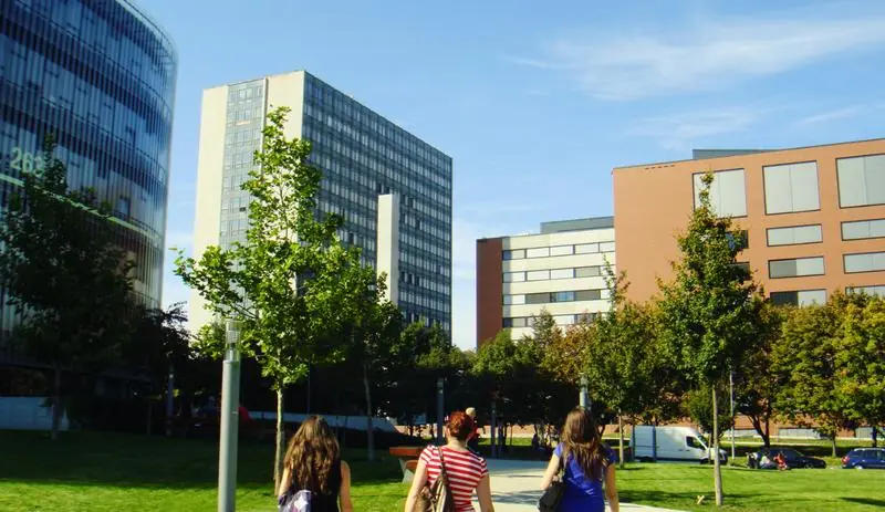 Çekya Karlova Üniversitesi