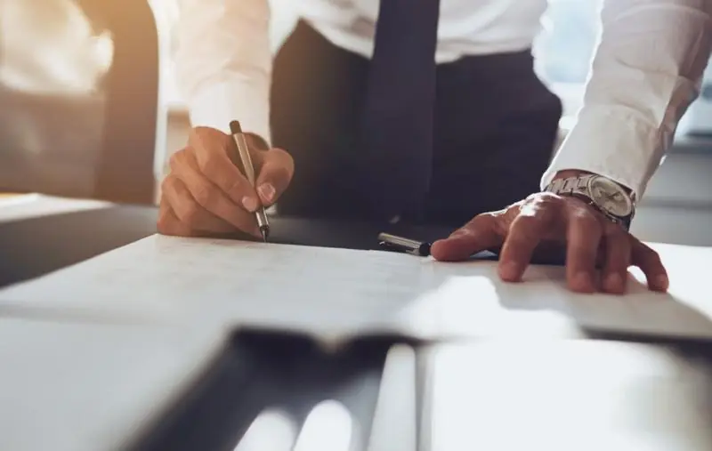 Şirket Kurmak İçin Çek Cumhuriyeti'nde Bulunmam Şart Mı?